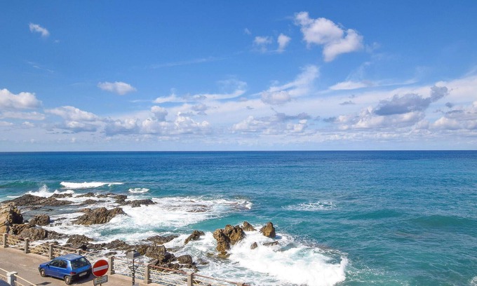 Lungro Haus | Relax to the full in this idyllic vacation home with pool.
