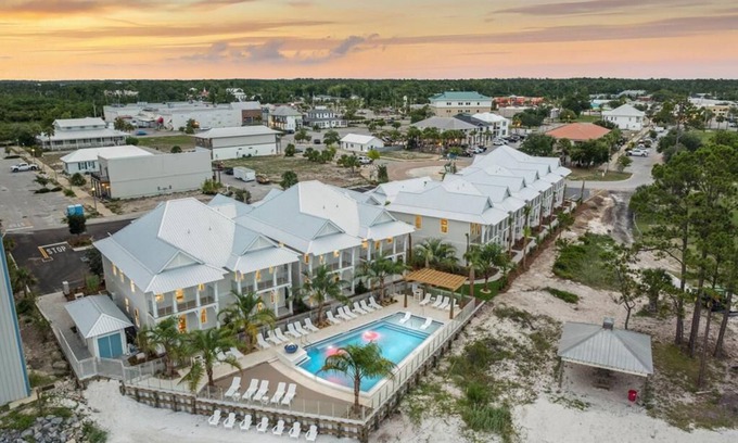 Port St. Joe Haus | Relaxed 3BR/2BA Coastal Cottage/Walk to Marina, Dining & Downtown Port St Joe