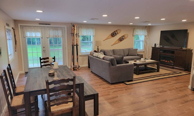 Thornton Haus | Relaxing 2 Bedroom 2 Full Bath Sleeps 6