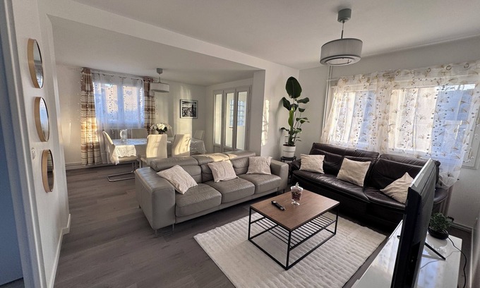 Garges-les-Gonesse Haus | Relaxing and comfortable stay near Villepinte and Paris exhibition centers