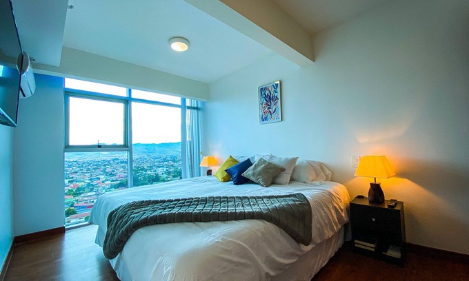 Catedral Wohnung | Relaxing Apt 17th Floor w Balcony Pool A/C Wifi