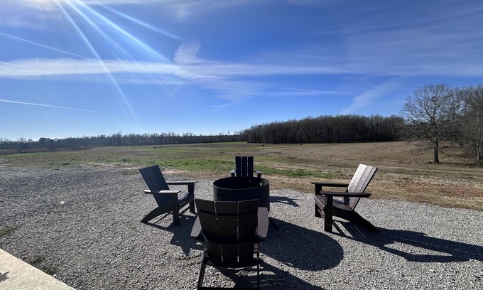 Panola Haus | Relaxing gameday or hunting retreat on 150 acres w/ loft