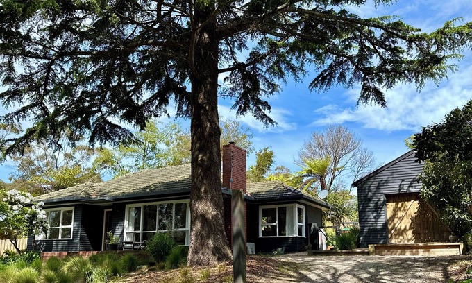 Foster Hütte | Relaxing home in Foster opposite bushland and near Wilsons Promontory NatPark.