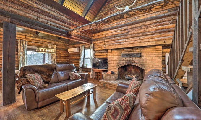 Dublin Haus | Relaxing Retreat with Private Dock on Claytor Lake!