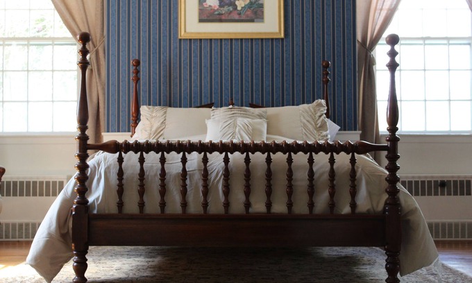 Oxford Haus | Noch freie Termine - genießen Sie diesen Sommer den Pool und die friedliche Anlage von Whintey!