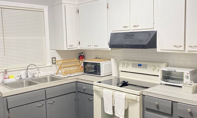 Albany Wohnung | Relaxing Suite A- 2 minutes to Phoebe