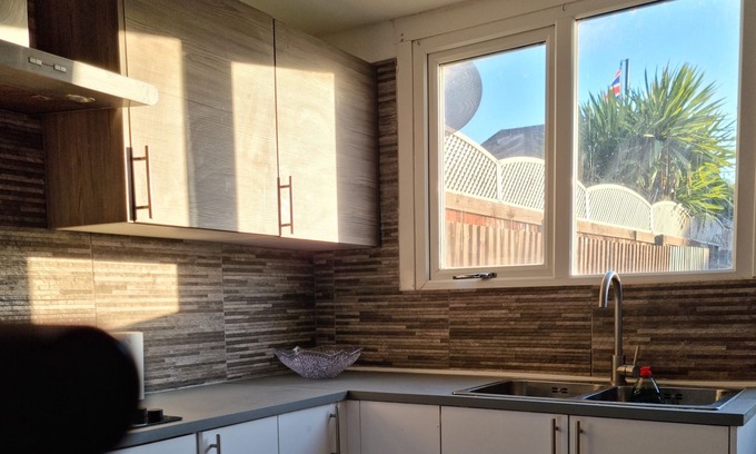 Basildon Haus | Remarkable 5-Bed House in Basildon