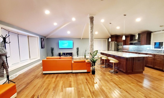 Darien Haus | Remodeled cozy home with firepit and close to the Waterfall Glen Forest Preserve