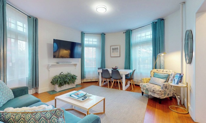Cleveland Circle Wohnung | Renovierte 1BED, Schritte zum MBTA, Geschäfte und Restaurants