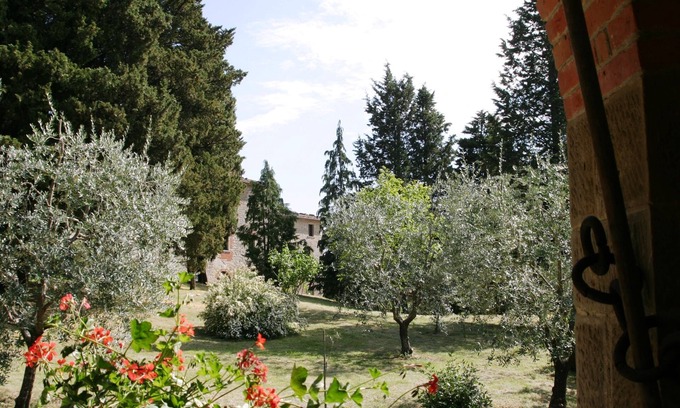 Scheggia Wohnung | Cinghiale Apt 3bd / 2bt im toskanischen alten Bauernhof mit geteiltem Pool