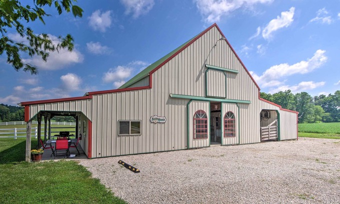 Perrysville Wohnung | Renovated Bunkhouse on 12-Acre Horse Farm!