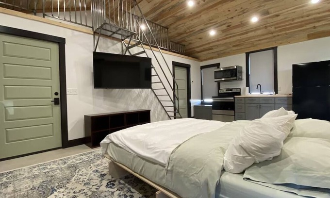 Burlington Kabine | Renovated Cabin between Yellowstone and Big Horn Mountains