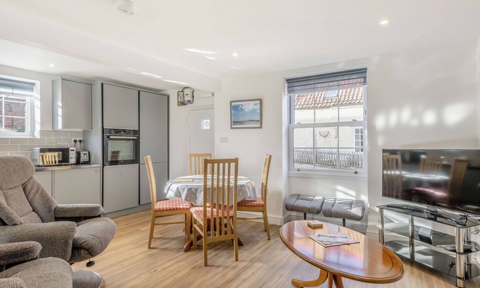 Wells-next-the-Sea Hütte | Renovated in 2022, Two Little Ducks is in an ideal location.