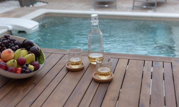 Agios Konstantinos Villa | Renovated stone villa with private pool- 2 min from the sea!