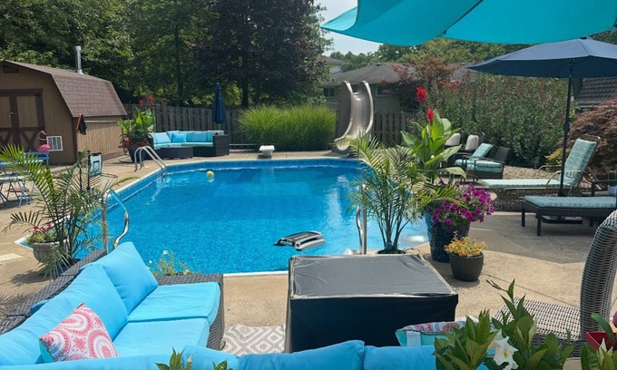 Parma Haus | Serenity and Sangria Resortähnliches Haus mit eingebautem Pool