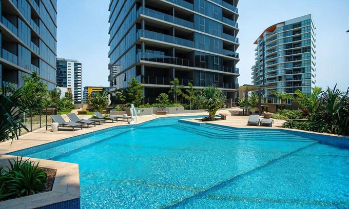 South Brisbane Wohnung | Resort Living 2BR with Pool Spa Gym & Parking