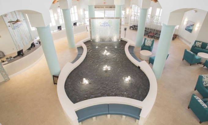 Cocoa Beach Eigentumswohnung | Resort on Cocoa Beach - Partial Oceanview Week Oct 25–Nov 01- 2BR, Balcony, Pool