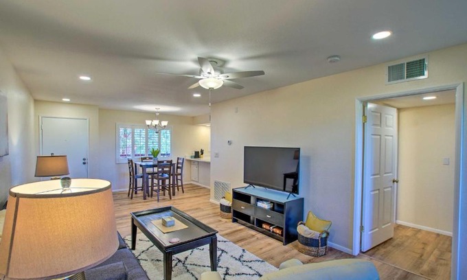 Paradise Valley Village Wohnung | Resort Perks, Course Views Paradise Valley Condo!