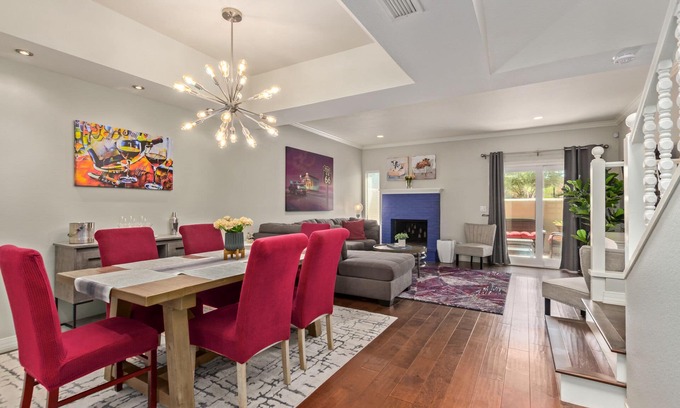 Camelback East Haus | Resort-Style Biltmore Townhome: Pool, Tennis, Jacuzzi, Pickleball, Gym—50ft Away