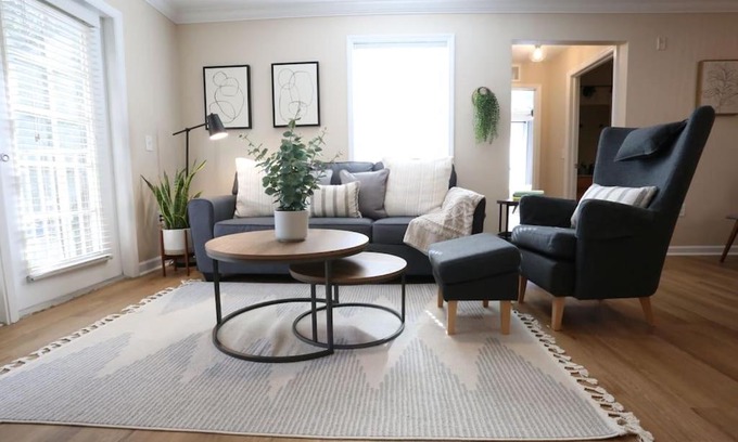 Gainesville Haus | Restful Refuge 2 BR Boutique Condo w Pool & Gym