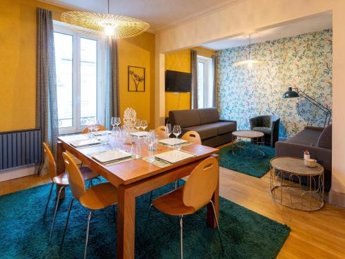 Poincare - Foch - Anatole France - Croix de Bourgogne Wohnung | Retraite élégante à Nancy avec 3 chambres spacieuses - FR-1-584-342