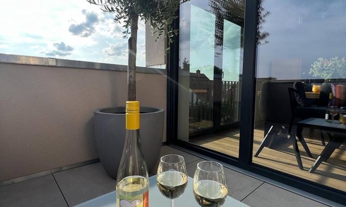 Venningen Wohnung | Retreat in the sea of vines with barbecue and private parking space