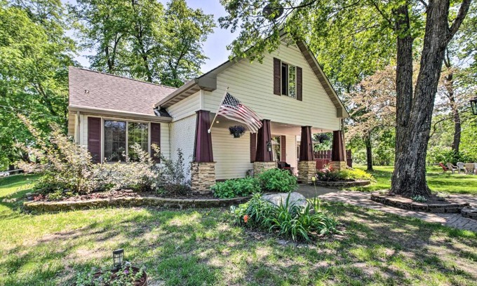 Puposky Haus | Retreat with Lake Access and Private Boat Dock!