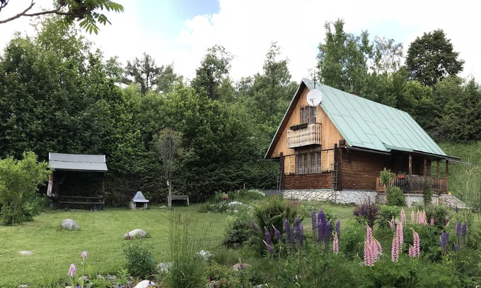Stara Lesna Hütte | Retro Cottage in High Tatras