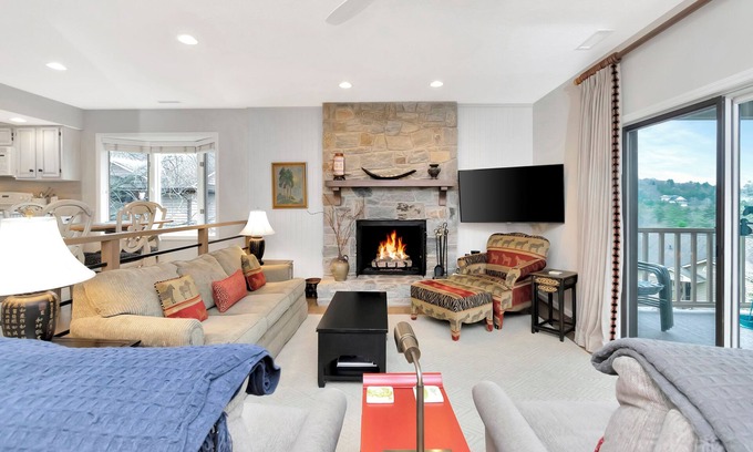 Blowing Rock Eigentumswohnung | RHODODENDRON 4 WPM: 2 BR / 2 BA 2-Zimmer-Wohnung in Blowing Rock, 6 Personen