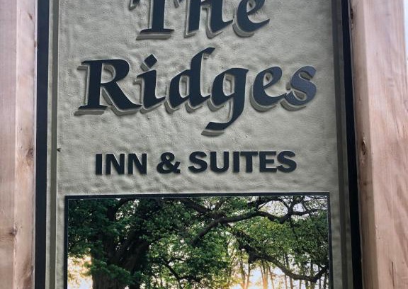 Baileys Harbor Resort | Ridges Inn & Suites