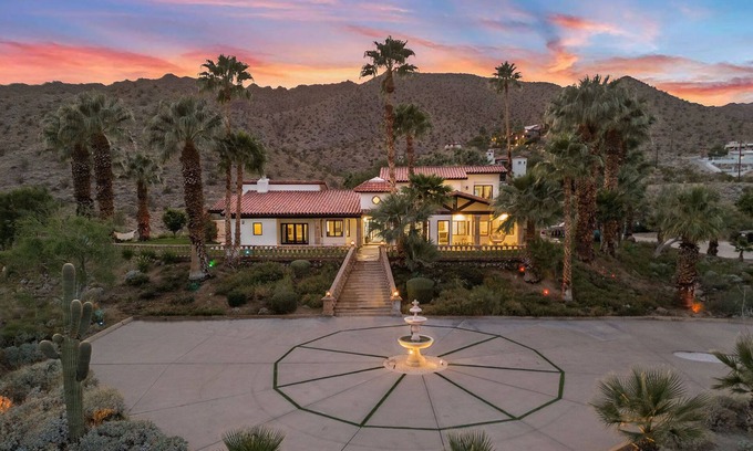 Palm Desert Haus | 'Ridgeview' 6 BR, 3 acres with incredible views!