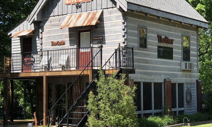 Boswell Kabine | Neues 2020 !! White River-Kabine "Reel Life". Auf dem Fluss, einfacher Zugang, tolle Aussicht