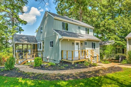 Colonial Beach Haus | River Refresh - Waterfront with Spa on Placid Bay Luxury Vacation Rental by B Michaels Escapes