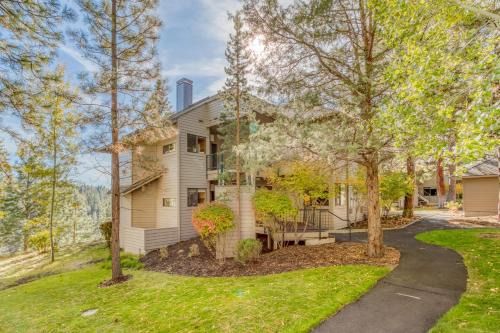 Century West Haus | River Ridge 617B - Meredith Lodging