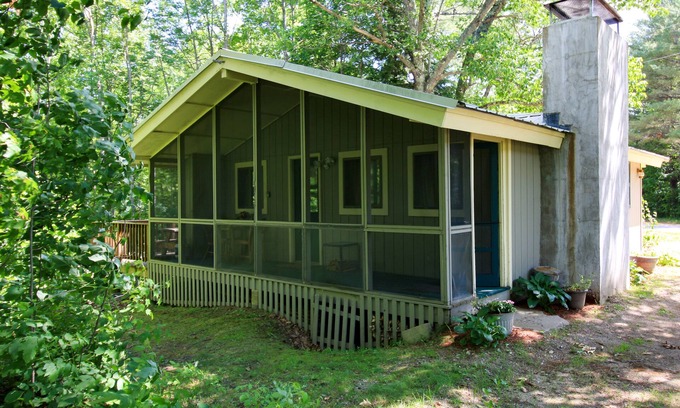 Jackson Kabine | Riverfront Cabin - in der Nähe von Storyland