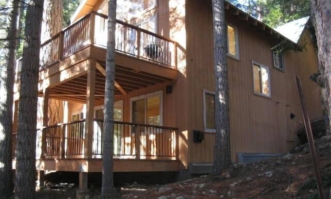 Strawberry Kabine | Riverfront Luxury Cabin, Dodge Ridge, Erdbeere, Pinecrest