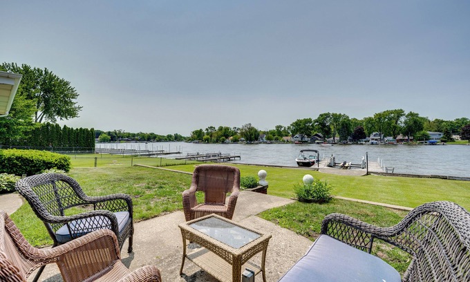 McHenry Haus | Riverfront Retreat w/ Dock & Kayaks in McHenry
