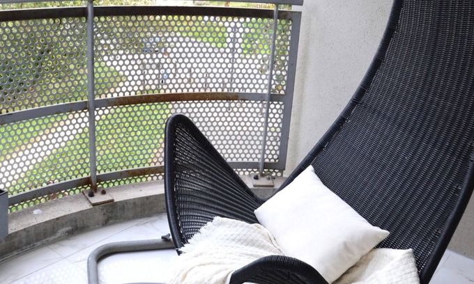 Lognes Wohnung | Riverside apt | 2 bdr |Disney + Paris | Parking | Balcony