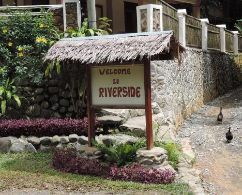 Bukit Lawang Haus | Riverside Guesthouse and Treks
