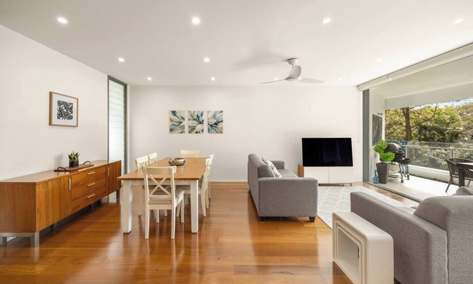 West End Wohnung | Riverside Lux 2Bed/2Bath Parking