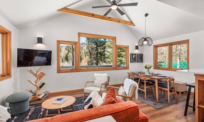 Redstone Haus | Riverside Retreat | Redstone’s Refined Hideaway