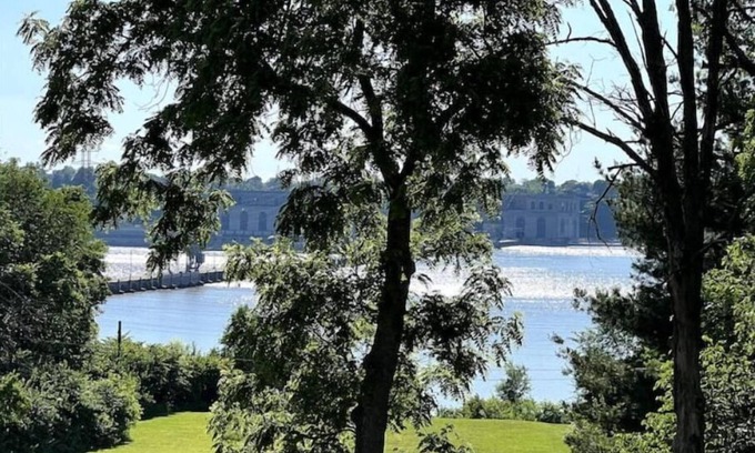 Hamilton Haus | Riverview Orchard 1: Mississippi River & Dam View