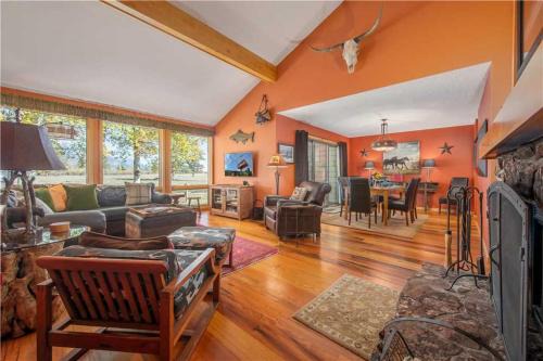 Moose Wilson Road Villa | RMR: Rainbow Trout 4611 Condo in The Aspens