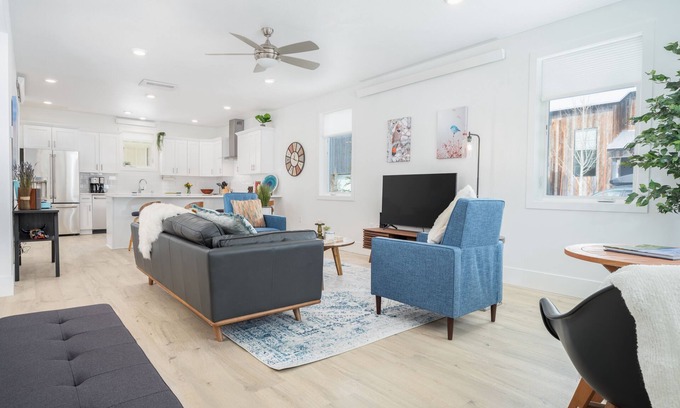 Wilson Haus | RMR: Private 3 bedroom Wilson home available for 30+Day stays