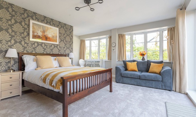 Offerton Hütte | Robins Perch- Modern Cosy Cottage with Fantastic Garden View in a quiet location