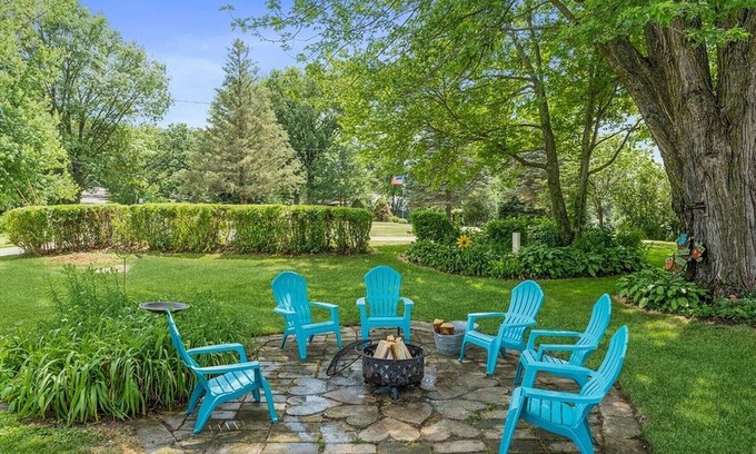 Kellogg Haus | Rock Creek Lakefront Gem