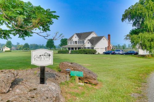 Leesburg Wohnung | Rocky Vines Wine Country Retreat with Fire Pit