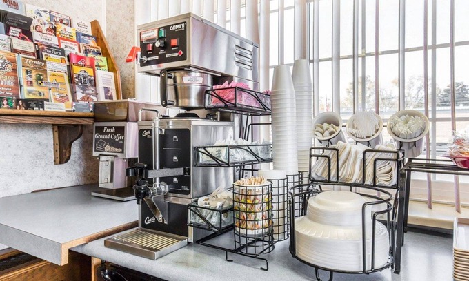 Elko Hotel | Rodeway Inn Elko Downtown Area