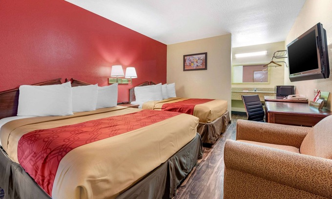 Jeffersonville Hotel | Rodeway Inn