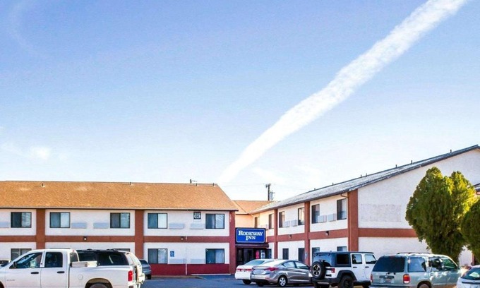 Winslow Hotel | Rodeway Inn Winslow I-40